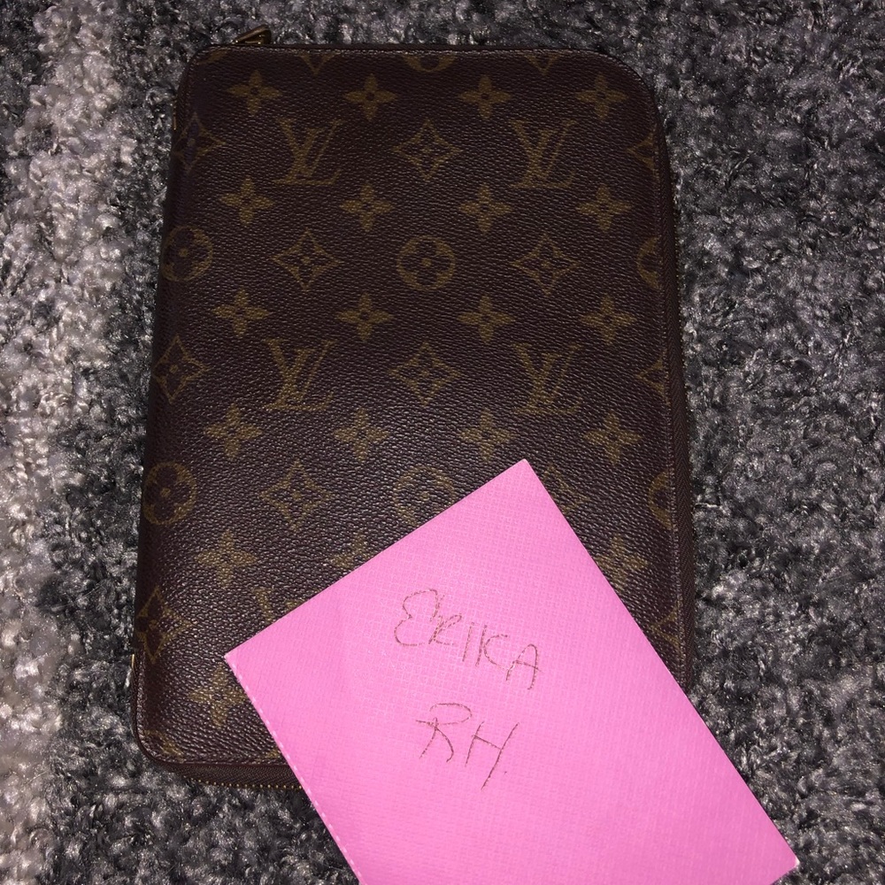 Sold elsewhere Vintage Zip Around Agenda Holder